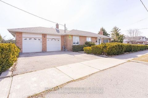 492 Pinegrove Road Oakville ON L6K 2C3