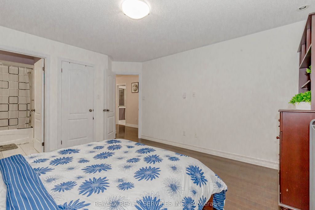 Photo of 3120 Highbourne Crescent, Oakville, ON L6M 5H2 (MLS # W13023066)