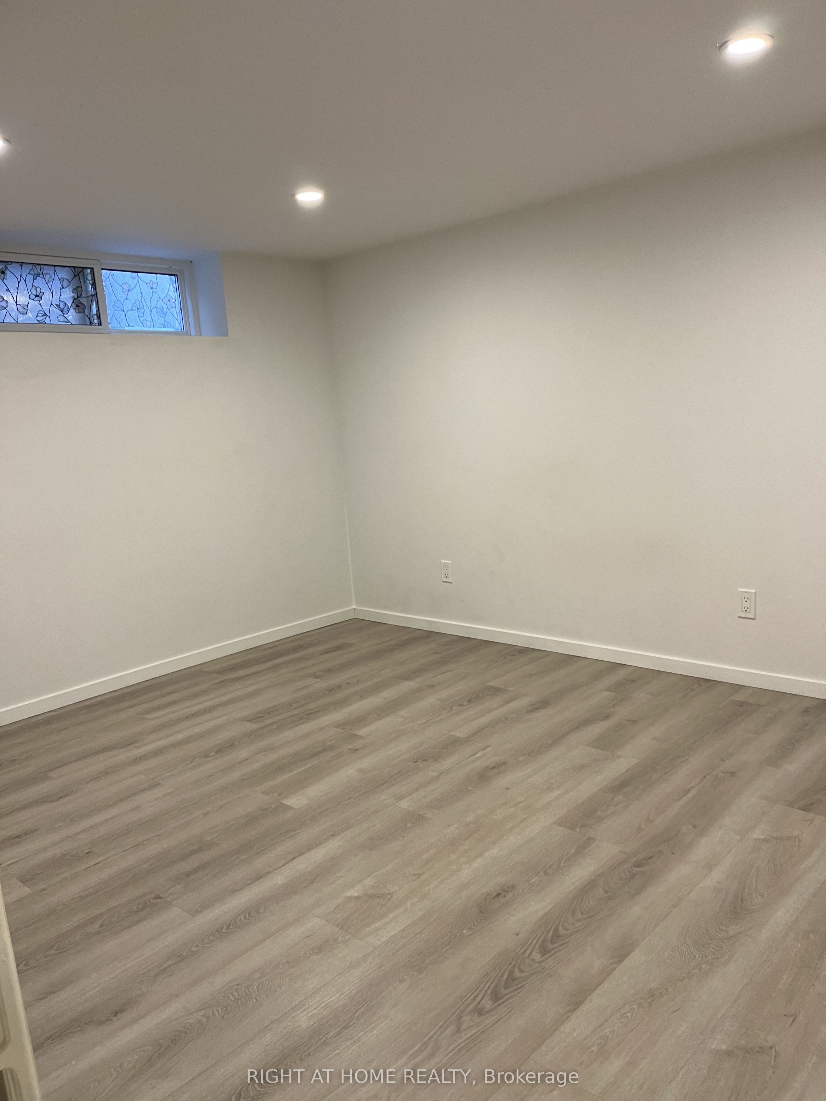11 Rivercrest Road 5