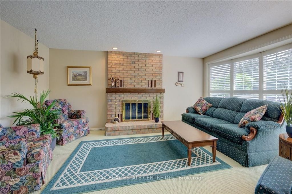 Photo of 493 Beechwood Drive #4, Waterloo, ON N2T 1H8 (MLS # X12737814)