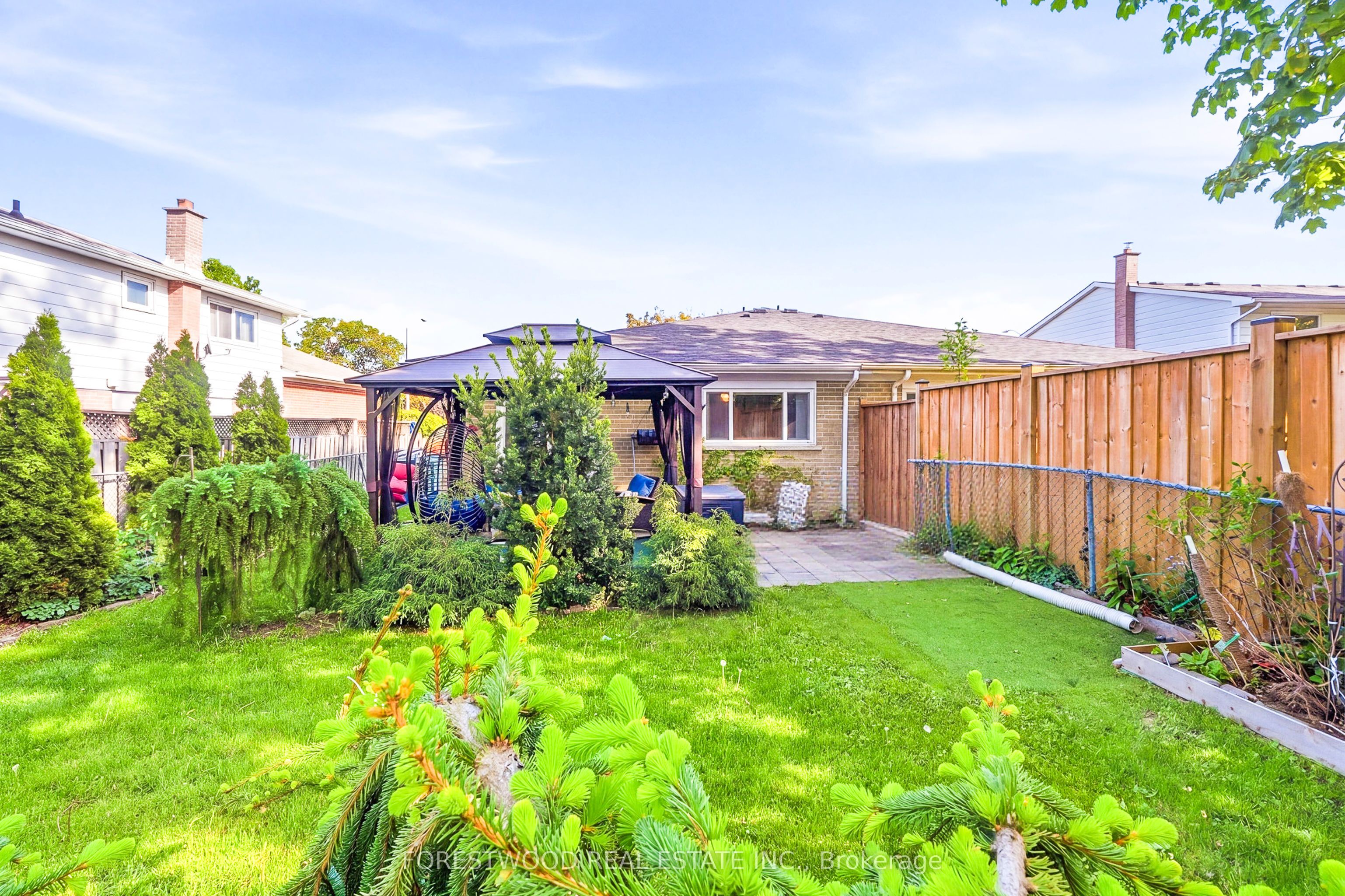 3243 Gwendale Crescent