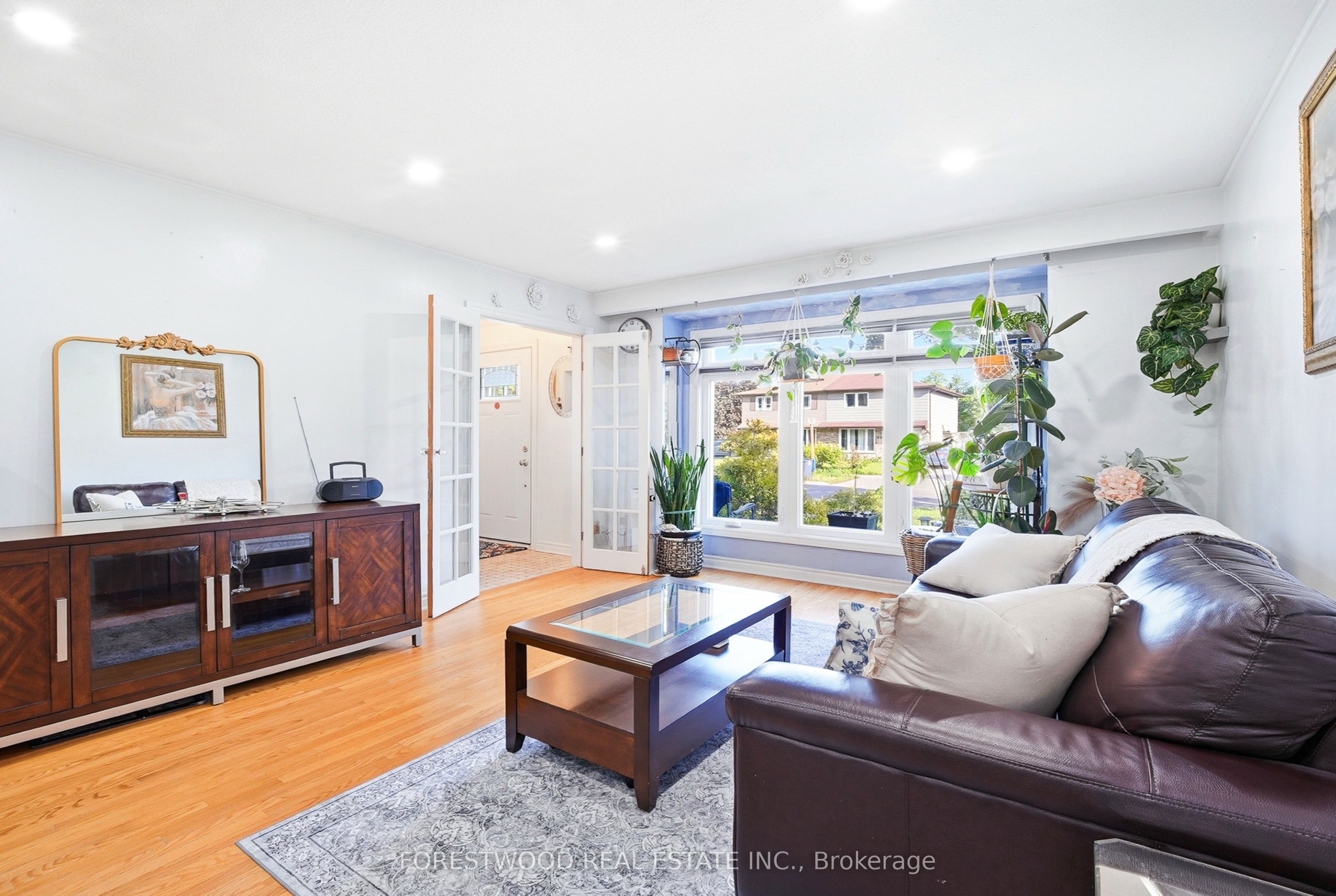 3243 Gwendale Crescent