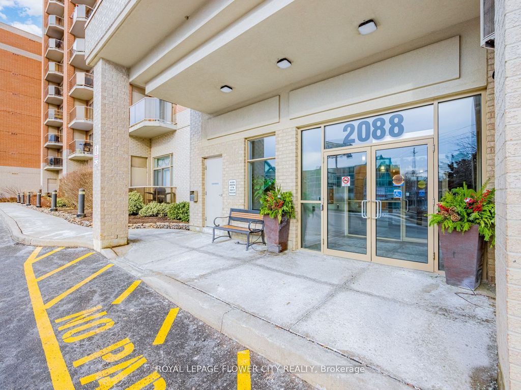 Photo of 2088 Lawrence Avenue W #404, Toronto, ON M9N 1J1 (MLS # W13017668)