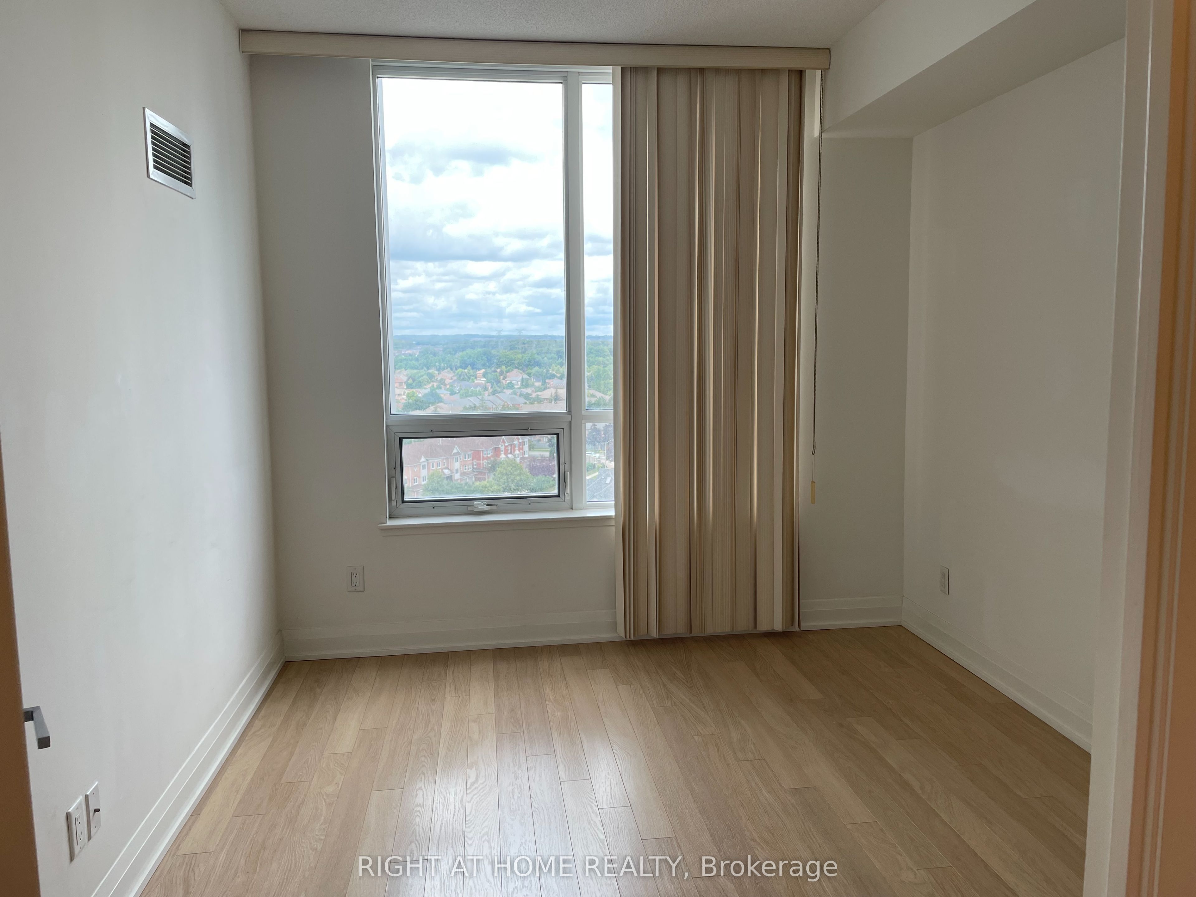 85 North Park Road 1215