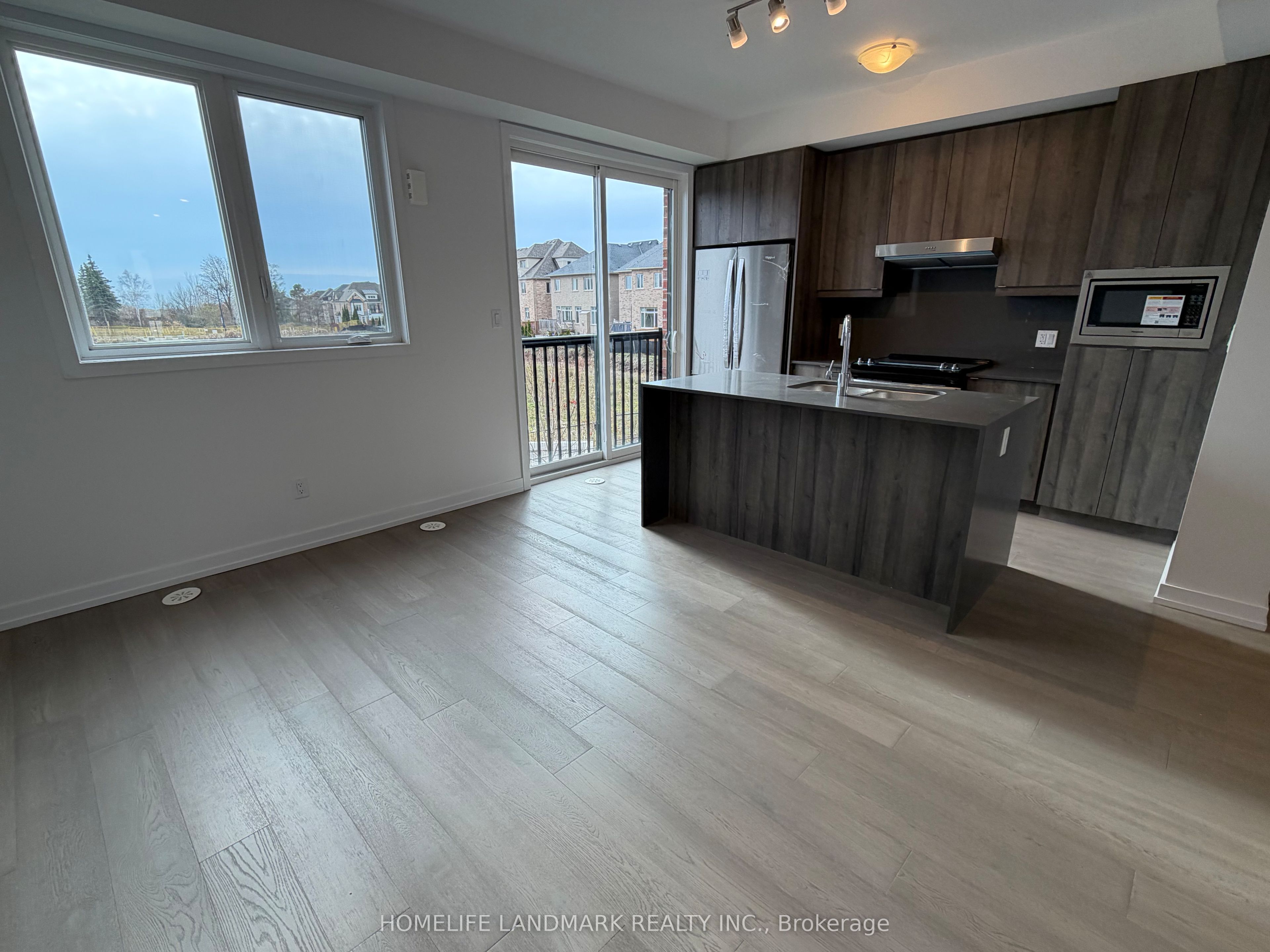 11 Bancroft Lane