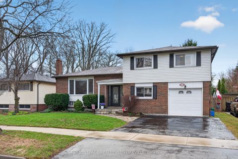 512 Pinedale Avenue Burlington ON L7L 3W1