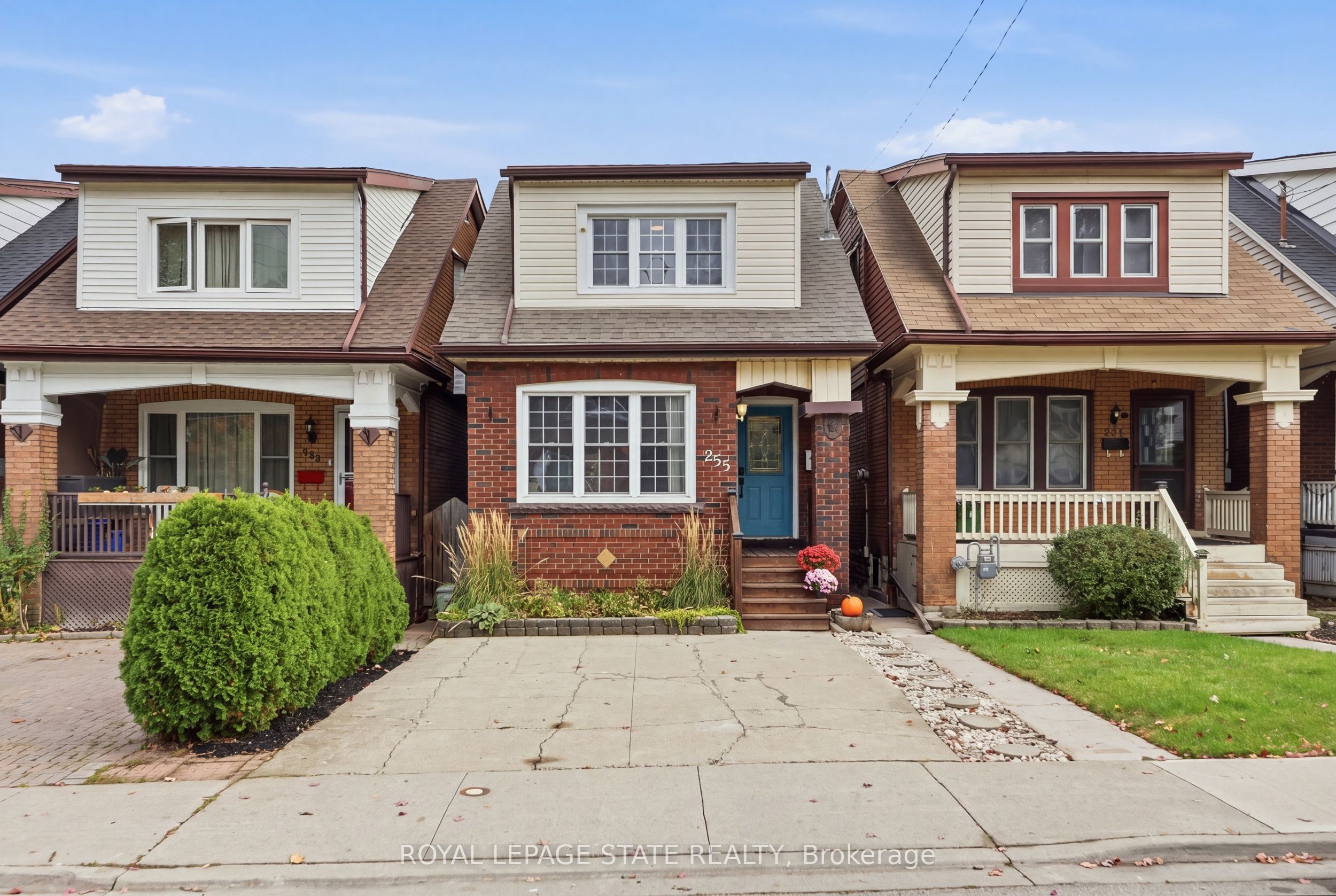 255 Ottawa Street S