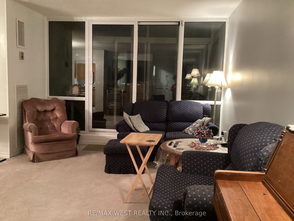 Photo of 627 The West Mall N/A #2101, Toronto, ON M9C 4X5 (MLS # W12616748)