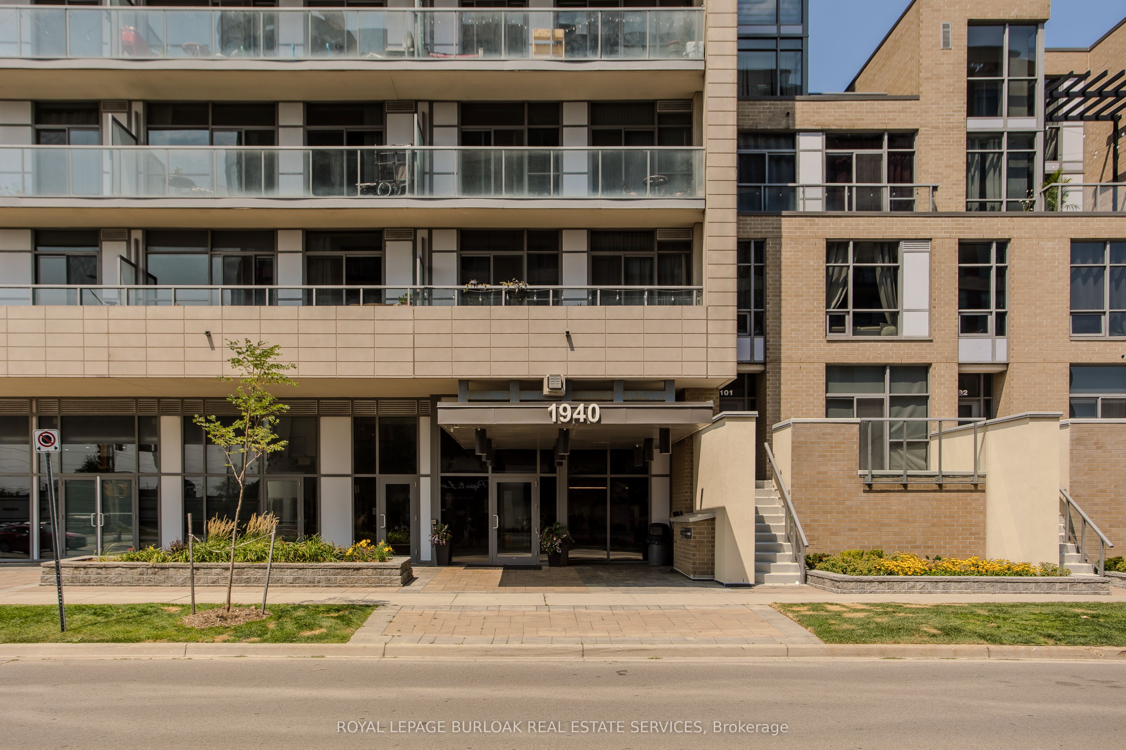1940 Ironstone Drive 204