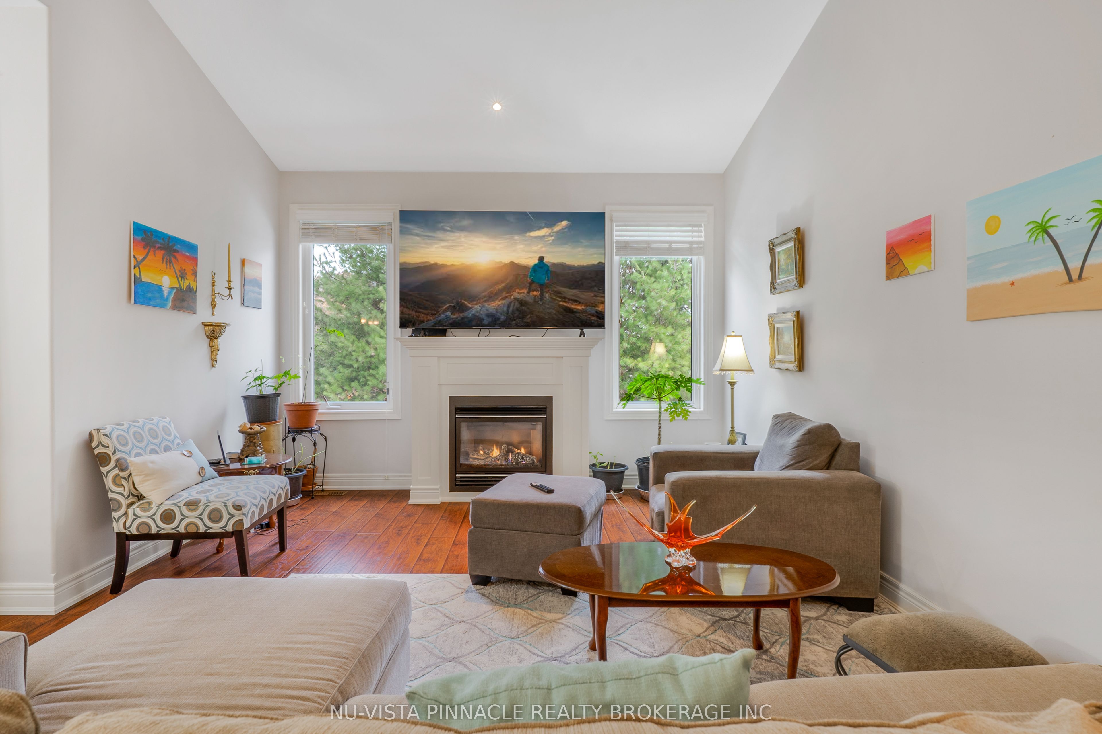 19 Hillside Drive E 10