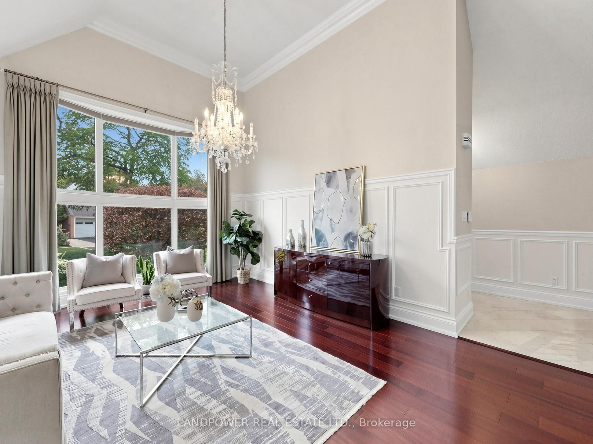 16 Longwater Chase