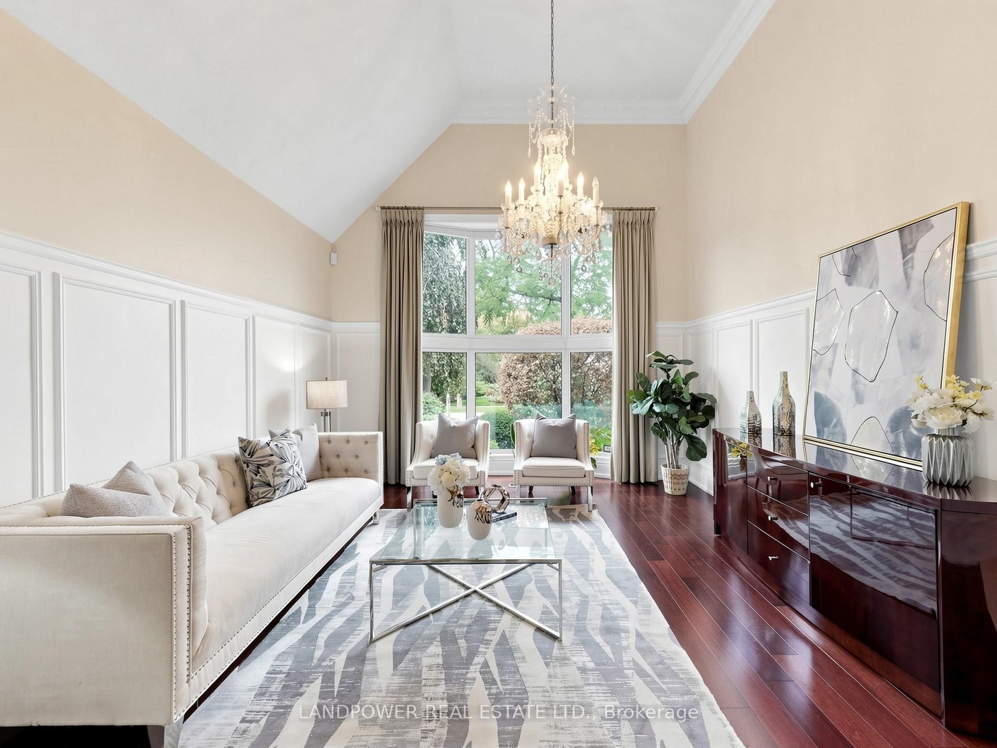 16 Longwater Chase
