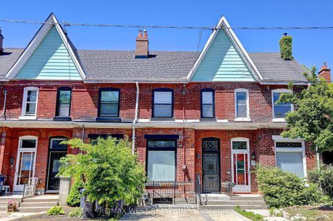36 Kennedy Avenue Upper Toronto ON M6S 2X5