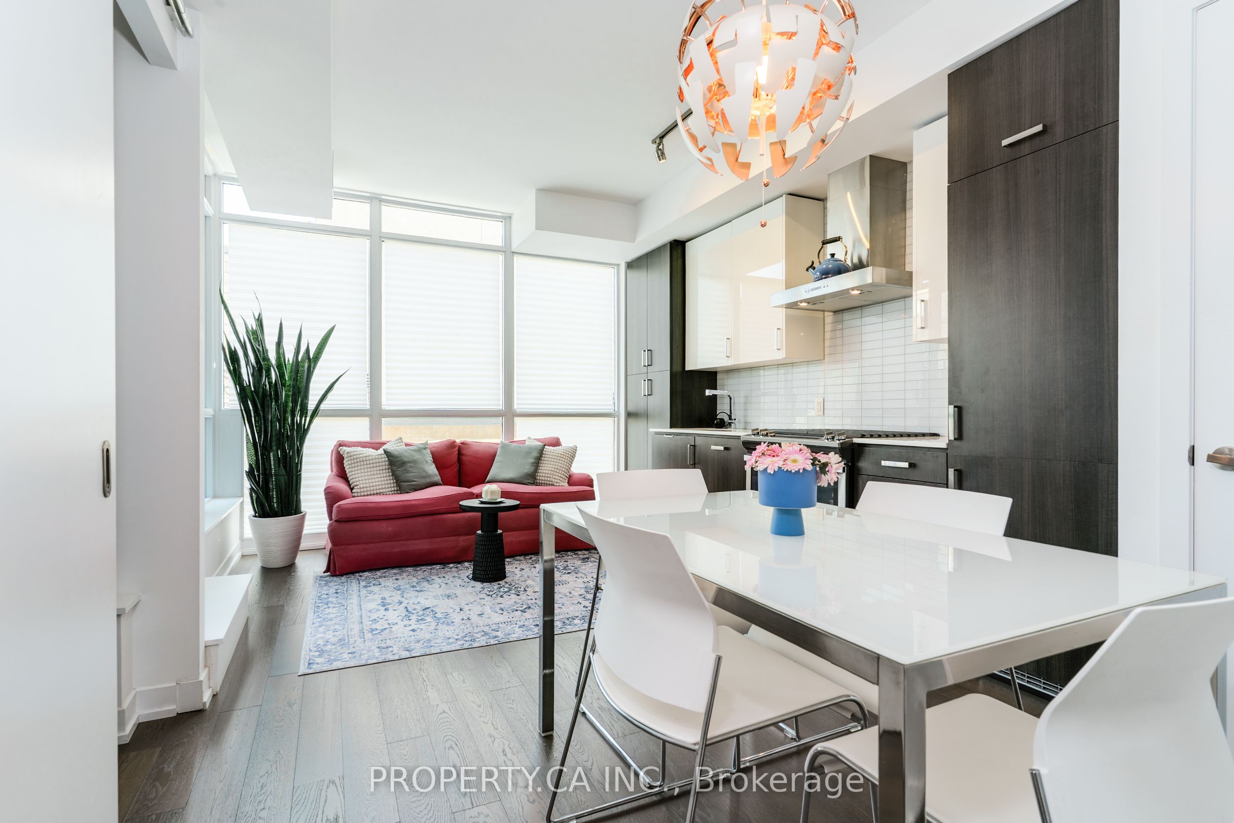 36 Howard Park Avenue 207