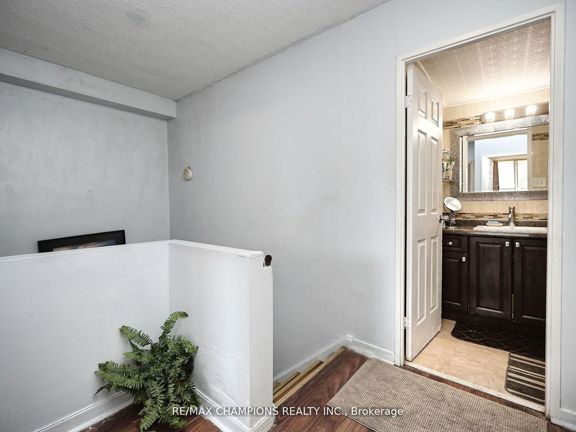 1050 Stainton Drive E 112