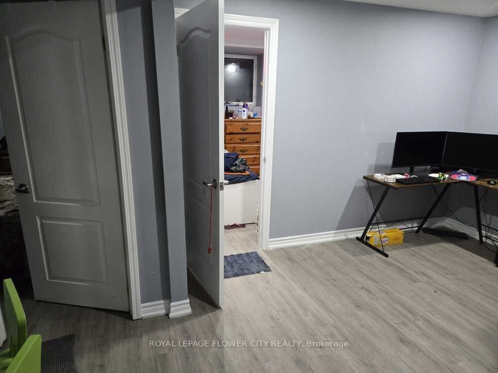 18 Saint Eugene Street