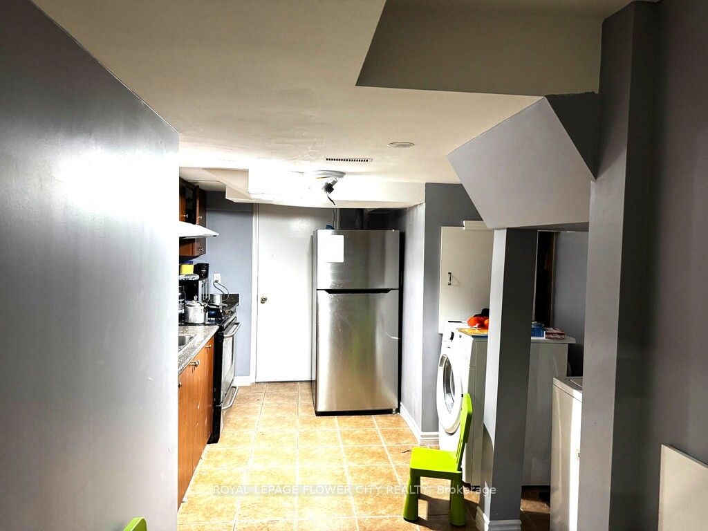 18 Saint Eugene Street