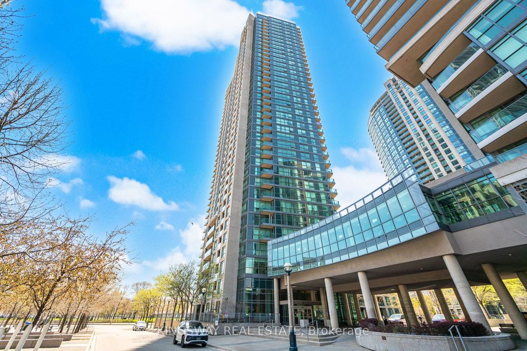 Photo of 215 FORT YORK Boulevard #3211, Toronto, ON M5V 4A1 (MLS # C13264308)