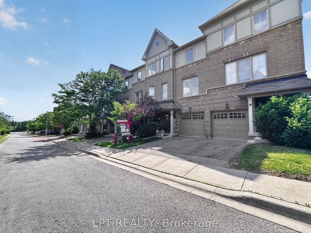 Photo of 44 Cedar Lake Crescent, Brampton, ON L6Y 0P9 (MLS # W13805430)