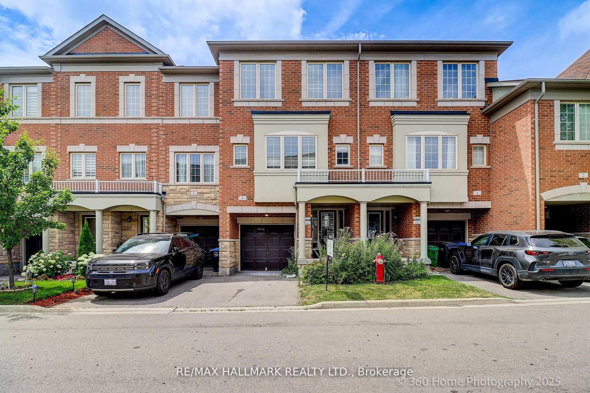 6 Aspen Hills Road