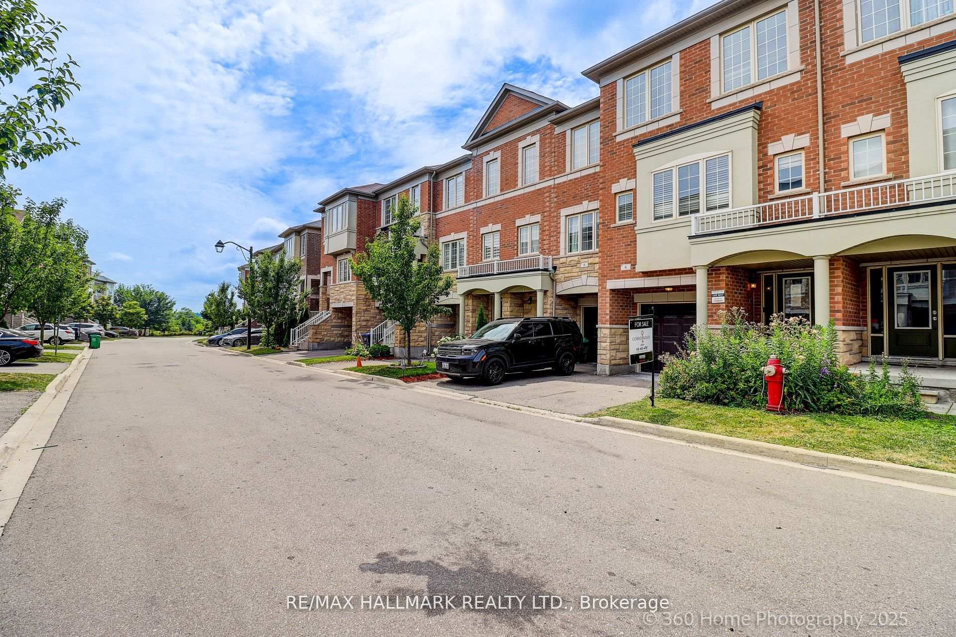 6 Aspen Hills Road