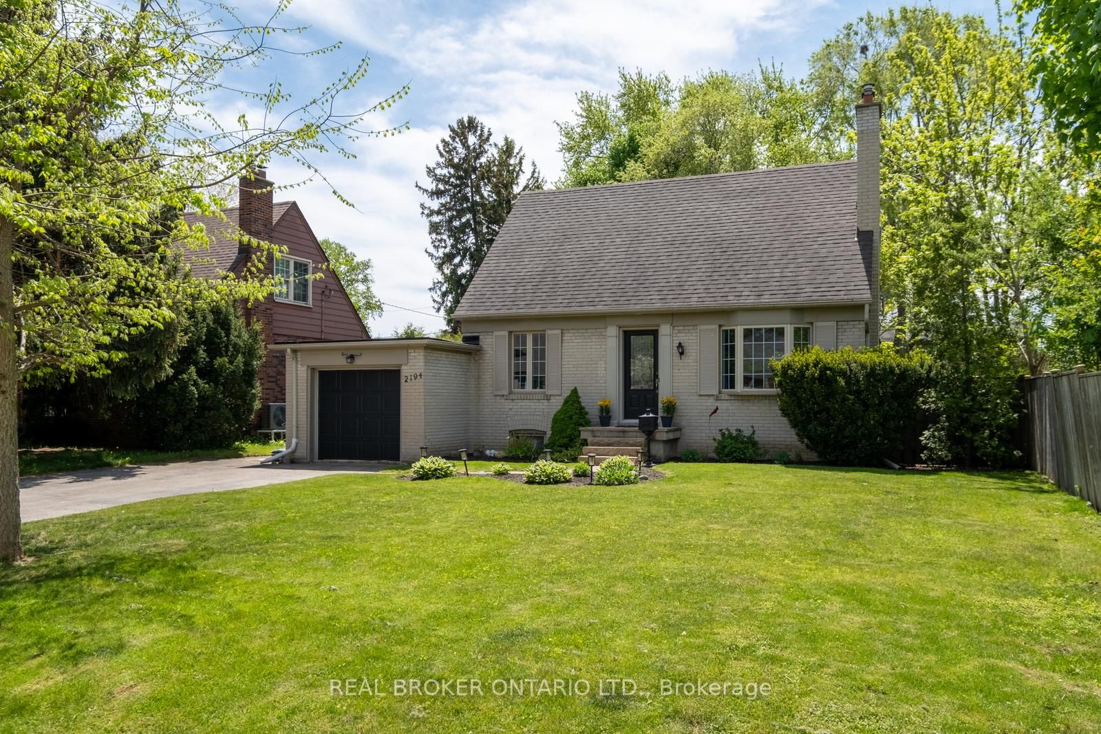2194 Wedgewood Road