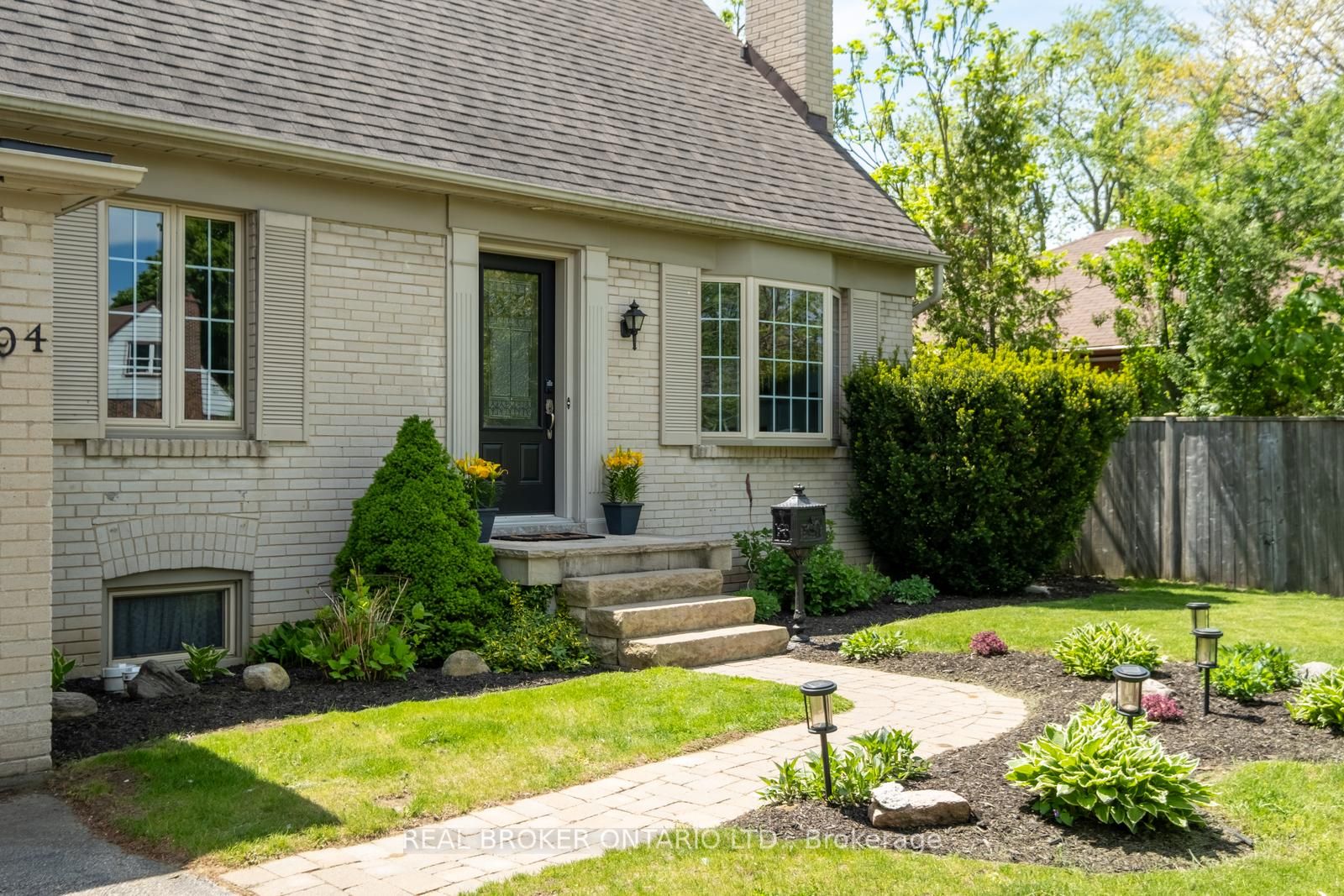 2194 Wedgewood Road