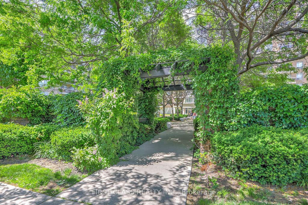 Photo of 650 Lawrence Avenue W #725, Toronto, ON M6A 3E8 (MLS # C13436306)