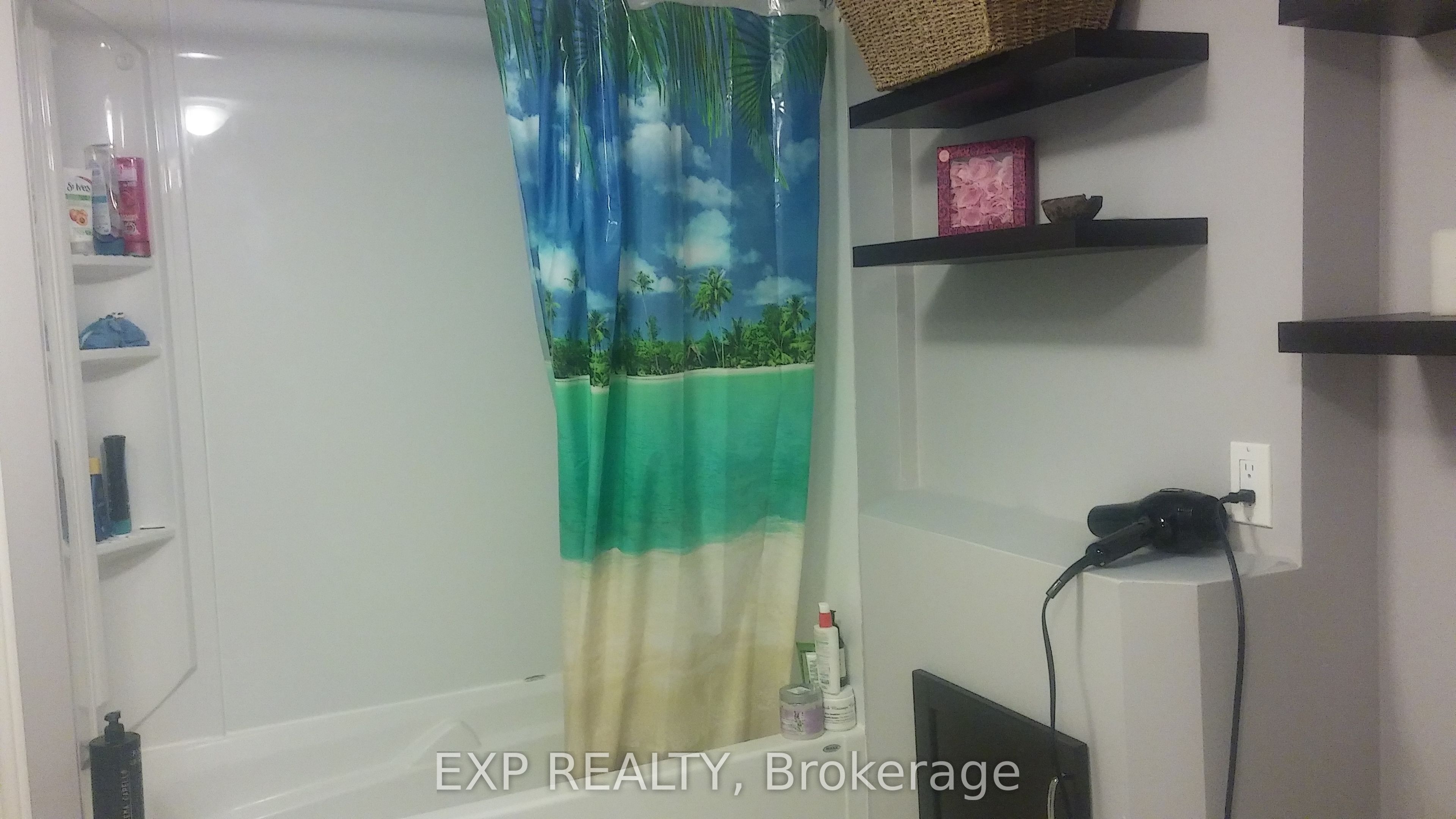 31 Matterdale Avenue BSMT Room-L