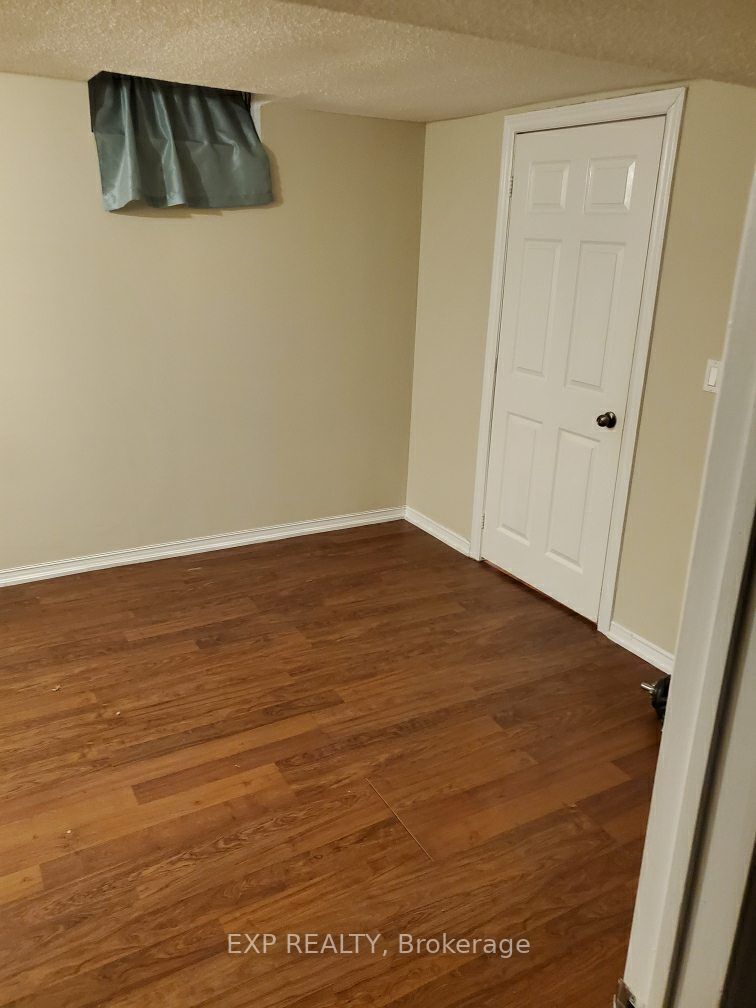 31 Matterdale Avenue BSMT Room-L