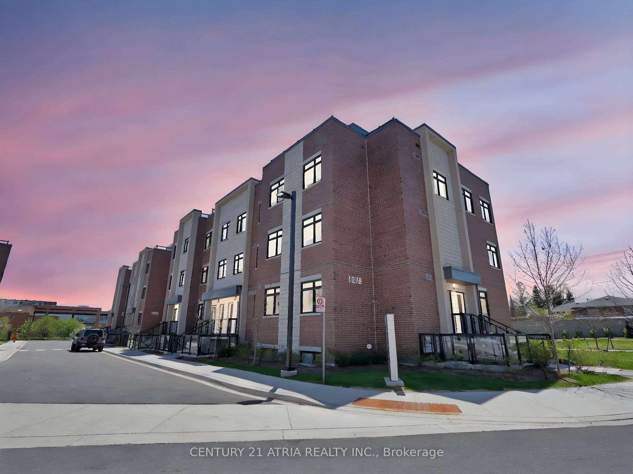 1070 Douglas Mccurdy Common 224
