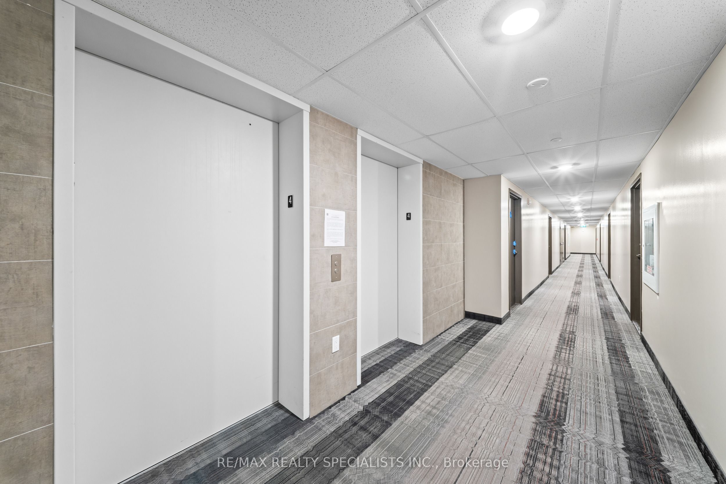 716 Main Street E 407