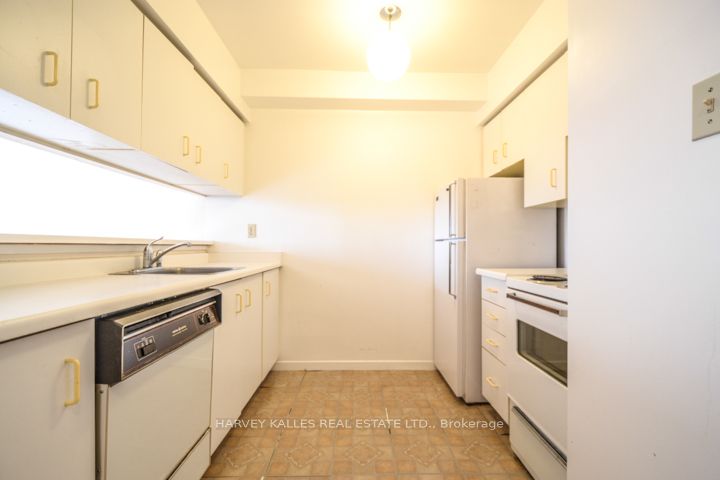 44 St Joseph Street 1103