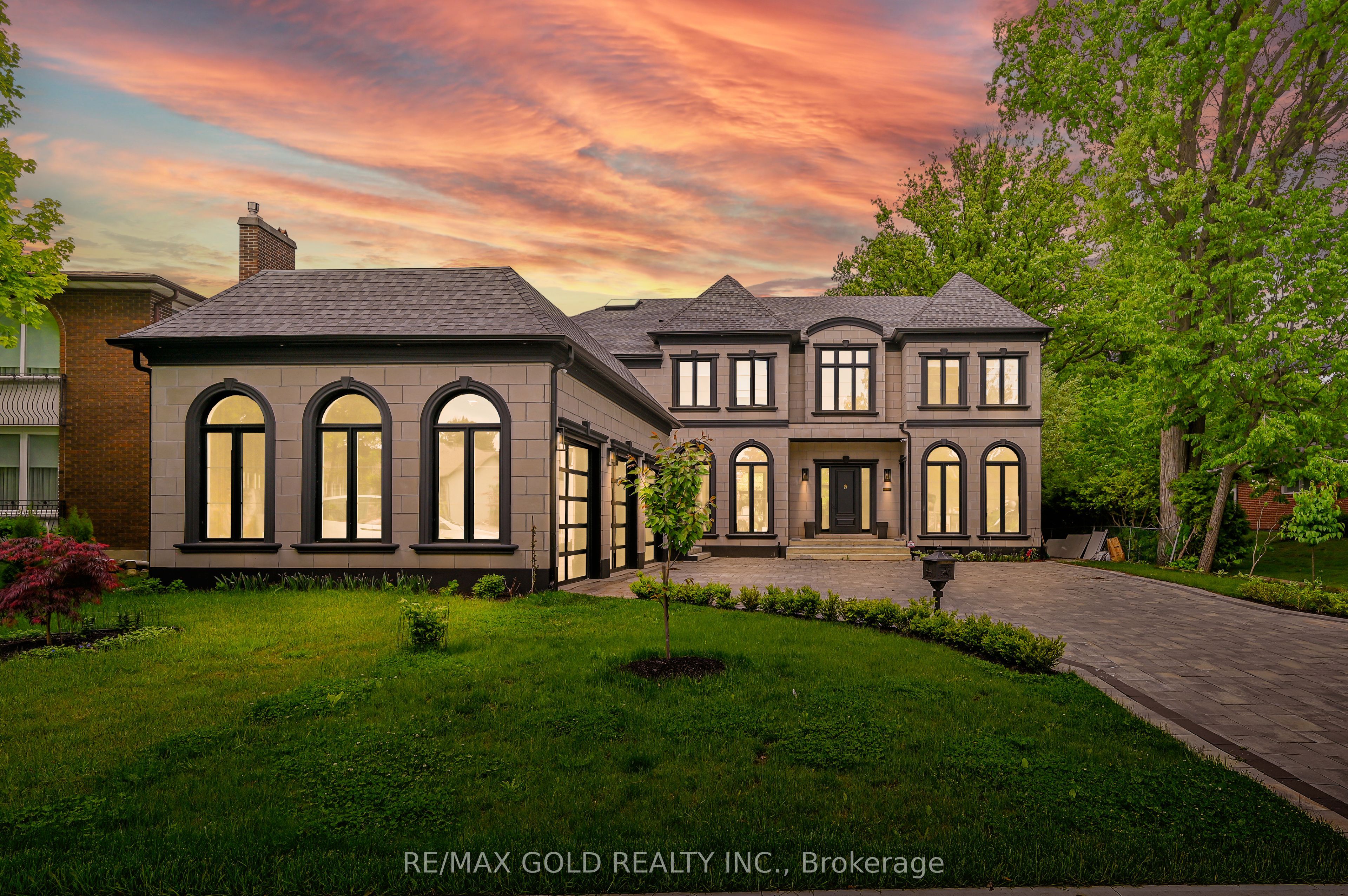 48 Sylvadene Parkway