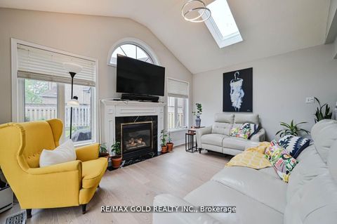 44 Ribbon Drive Brampton ON L6R 2C5
