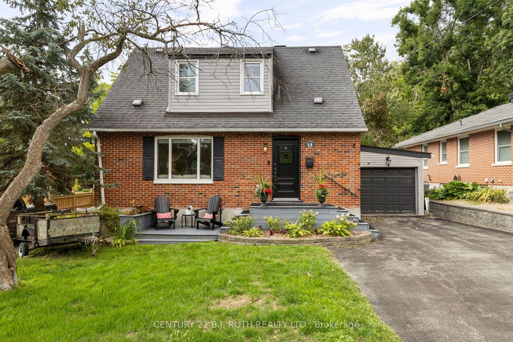 Photo of 14 ST.VINCENT Street, Barrie, ON L4M 3Y2 (MLS # S12450073)