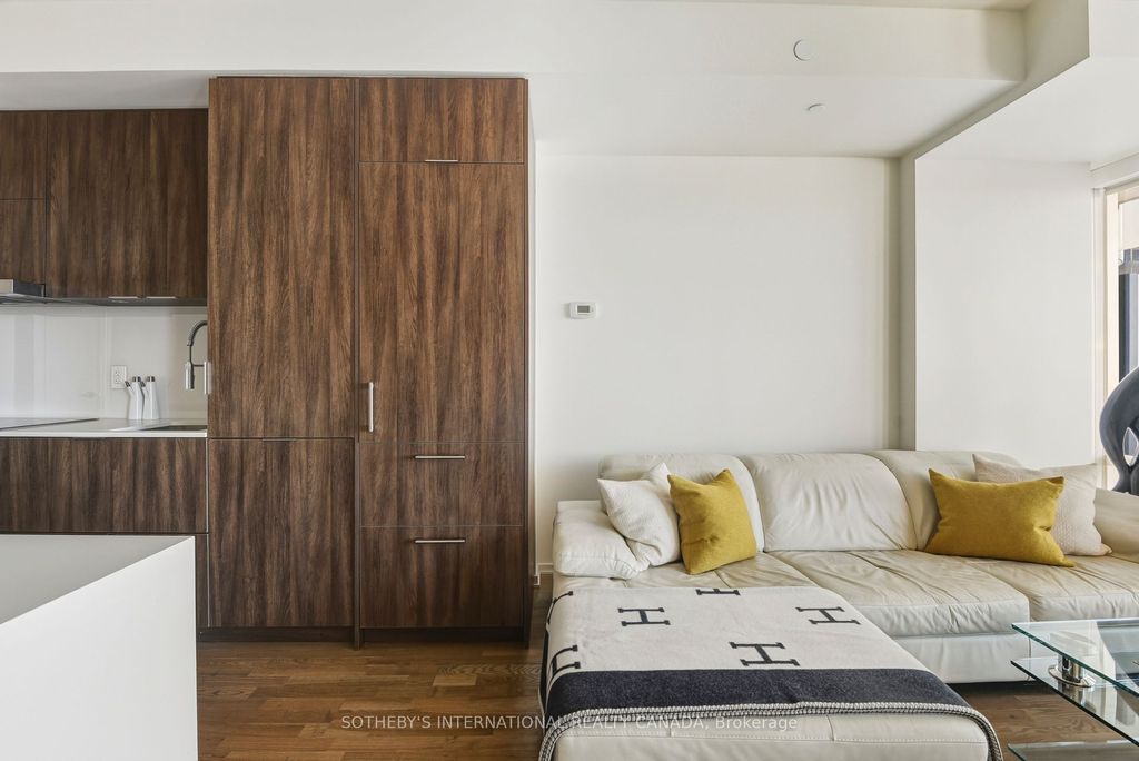 Photo of 1 Bloor Street E #2712, Toronto, ON M4W 0A8 (MLS # C12964348)