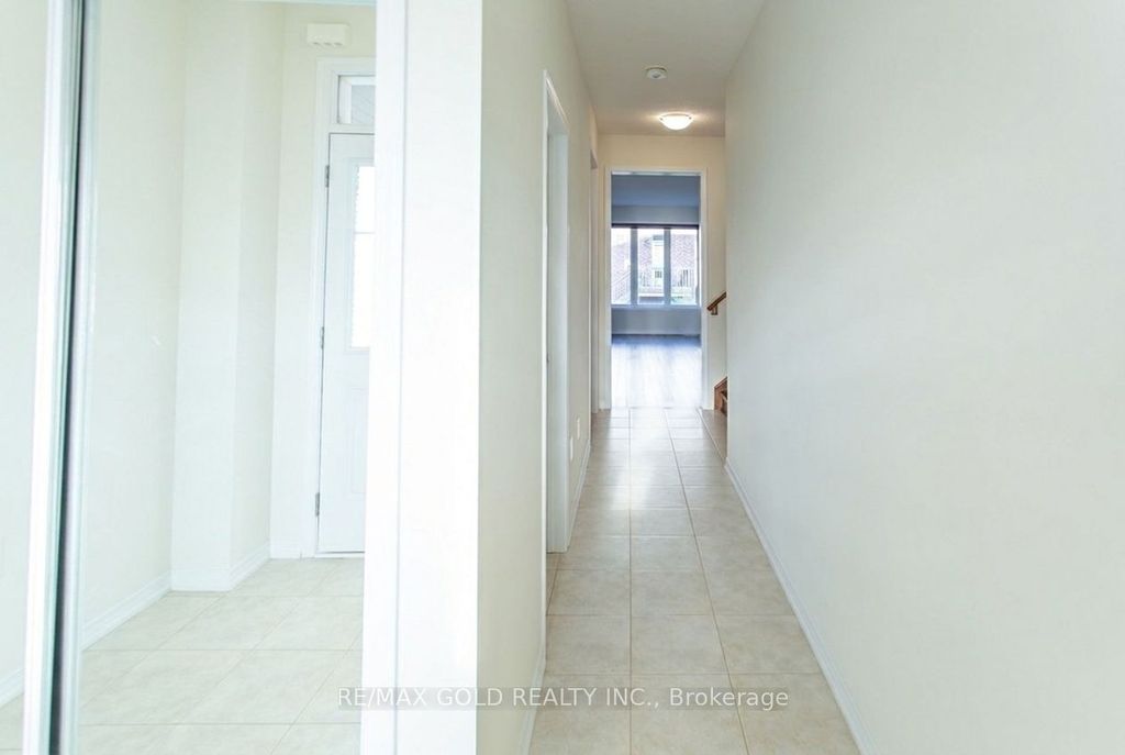 Photo of 8005 Odell Crescent, Niagara Falls, ON L2H 3R7 (MLS # X13100362)