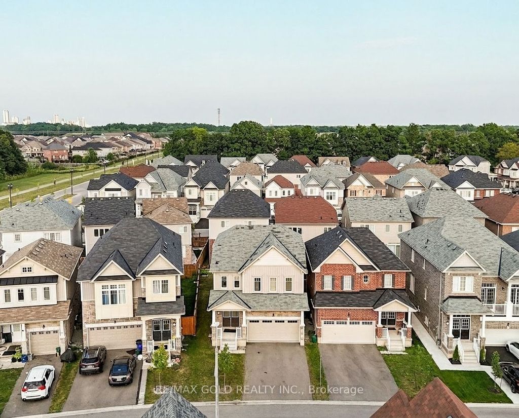 Photo of 8005 Odell Crescent, Niagara Falls, ON L2H 3R7 (MLS # X13100362)