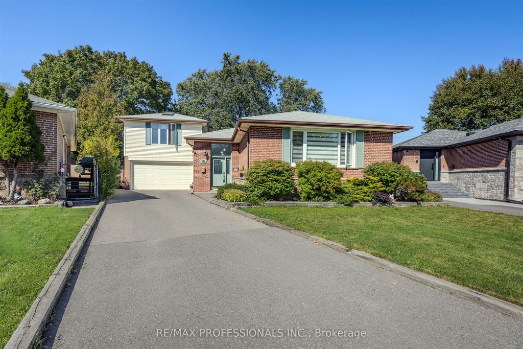 Photo of 16 Monet Avenue, Toronto, ON M9C 3N7 (MLS # W12438681)