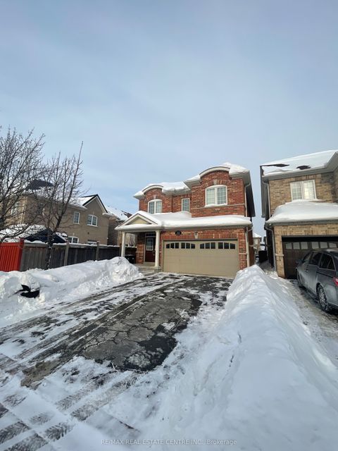 11 Berryfield Way Brampton ON L6R 0Y2