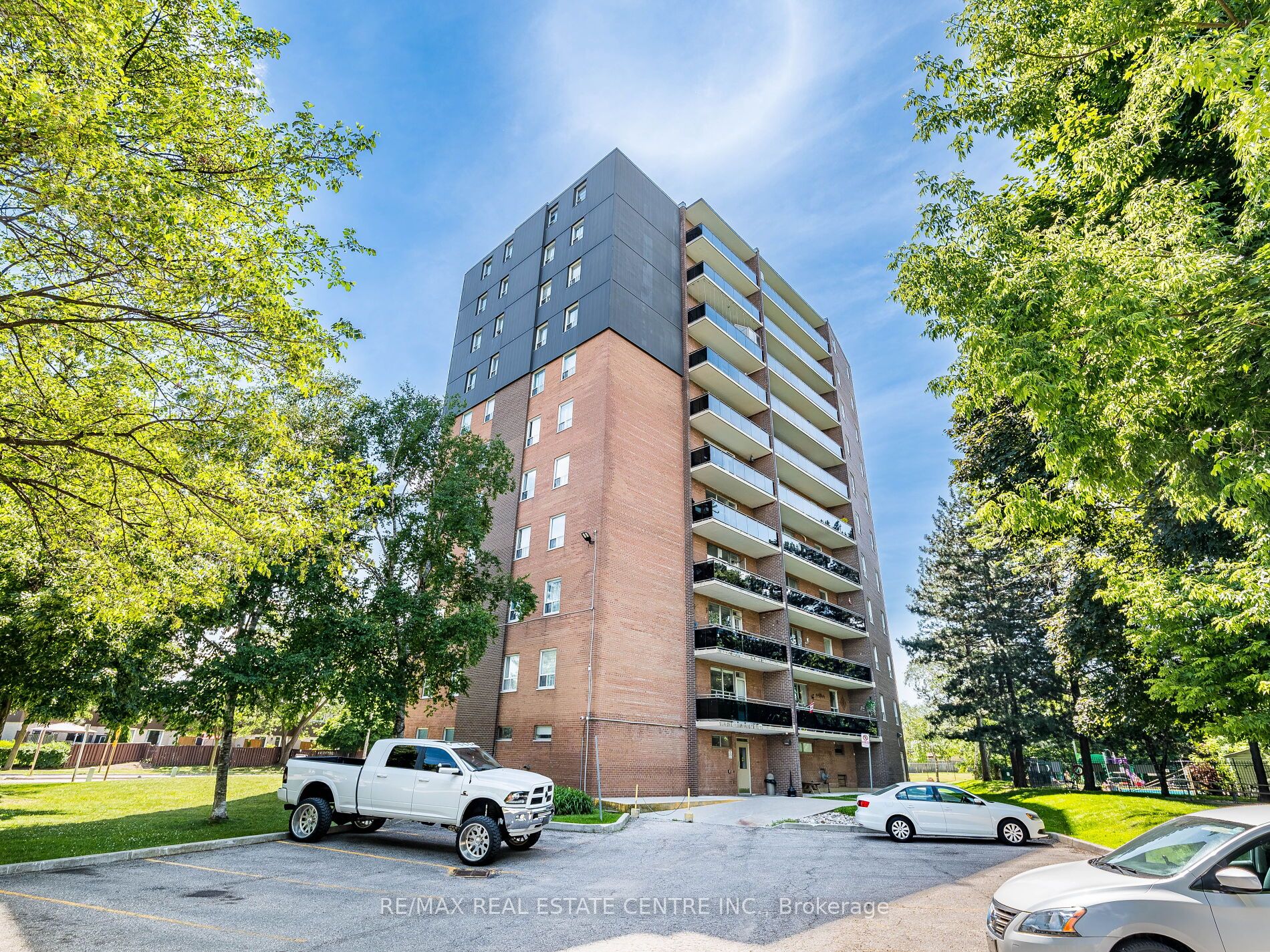 3145 Queen Frederica Drive 602