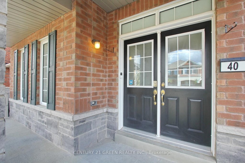 Photo of 40 Cookview Drive, Brampton, ON L6R 3T6 (MLS # W13879222)
