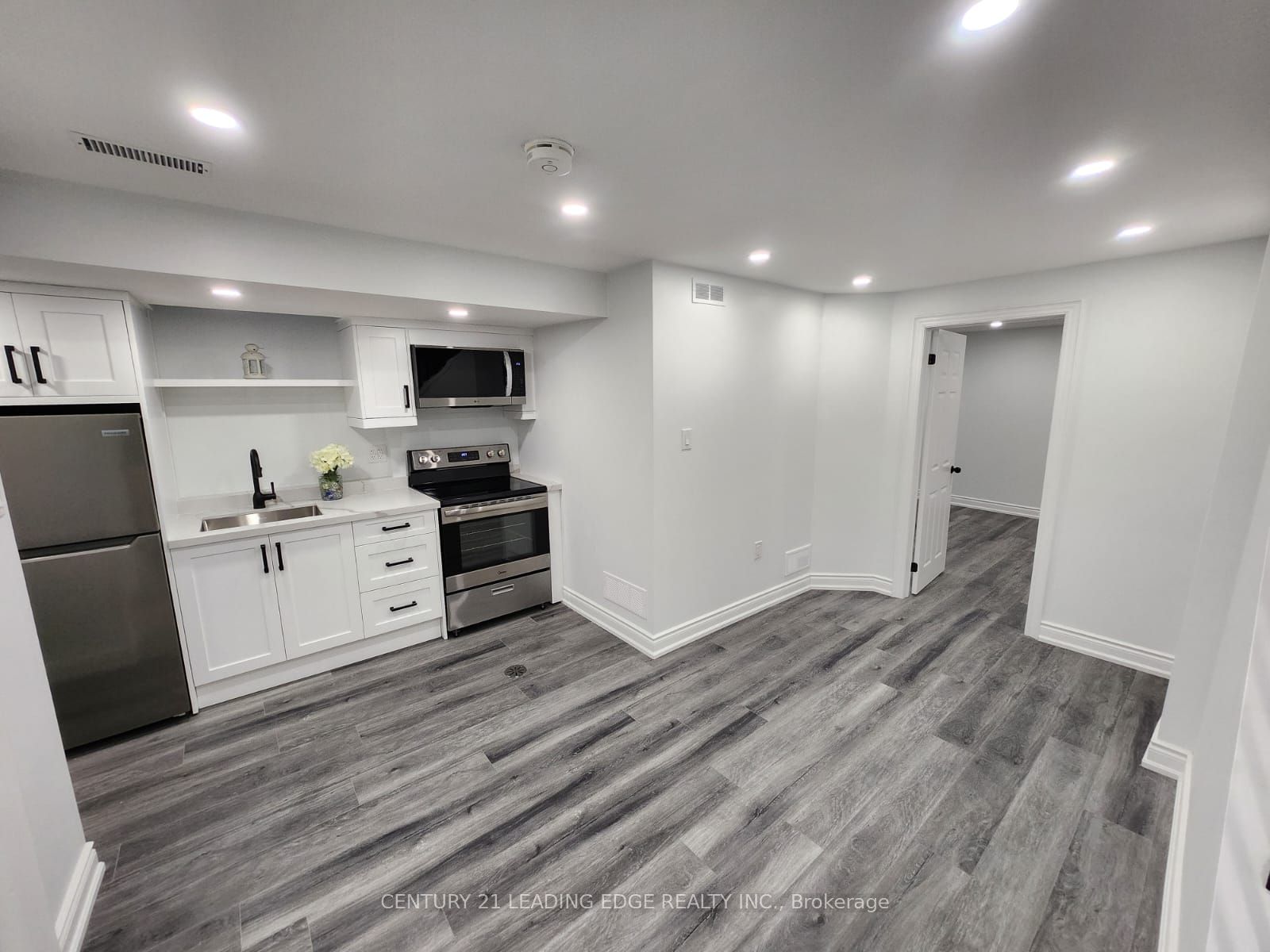 6409 Saratoga Way Lower