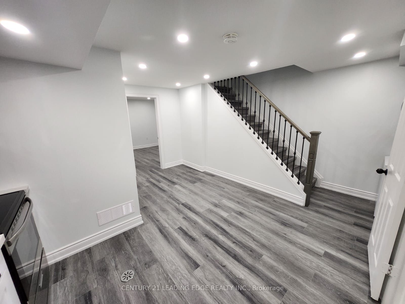 6409 Saratoga Way Lower