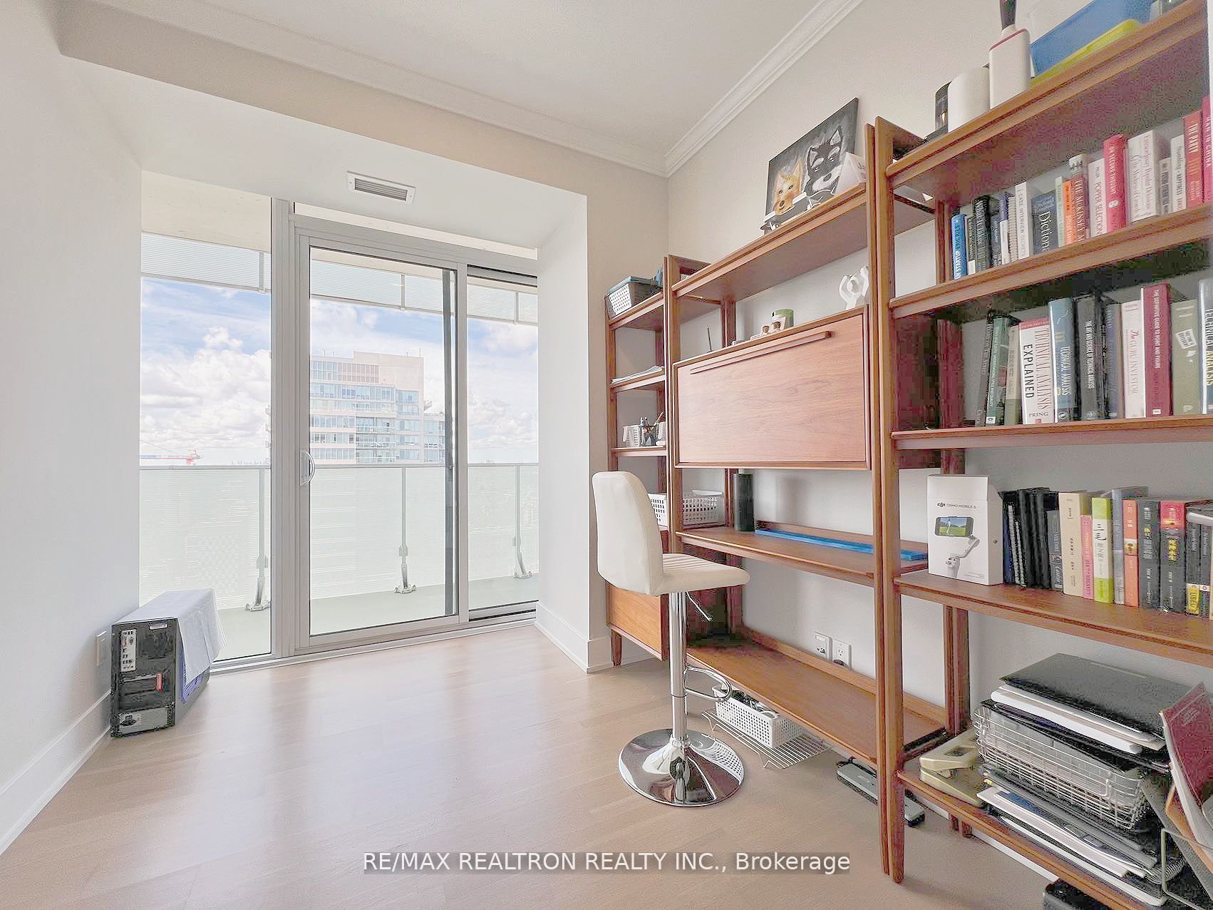 200 Bloor Street W 2801