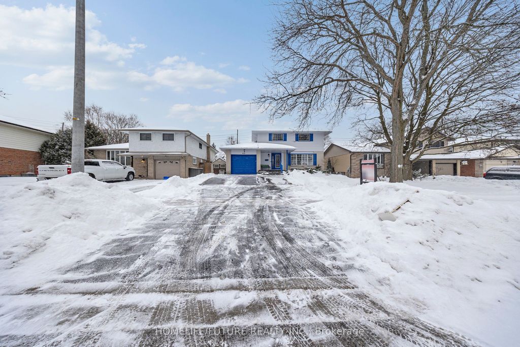 Photo of 835 Carnaby Crescent, Oshawa, ON L1G 2Y7 (MLS # E12721032)