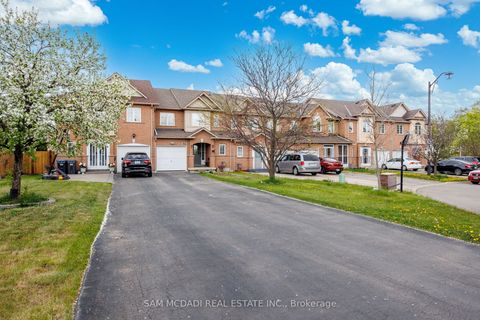988 Delgado Drive Mississauga ON L5V 2S3