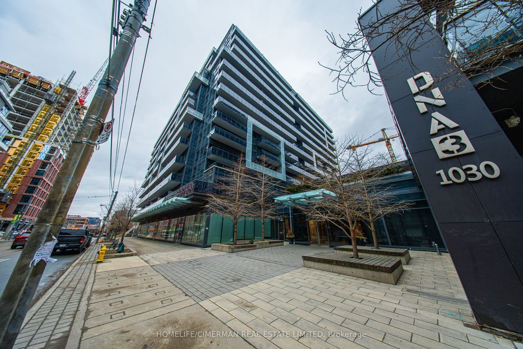 Photo of 1030 King Street W #426, Toronto, ON M6K 0B4 (MLS # C12894396)