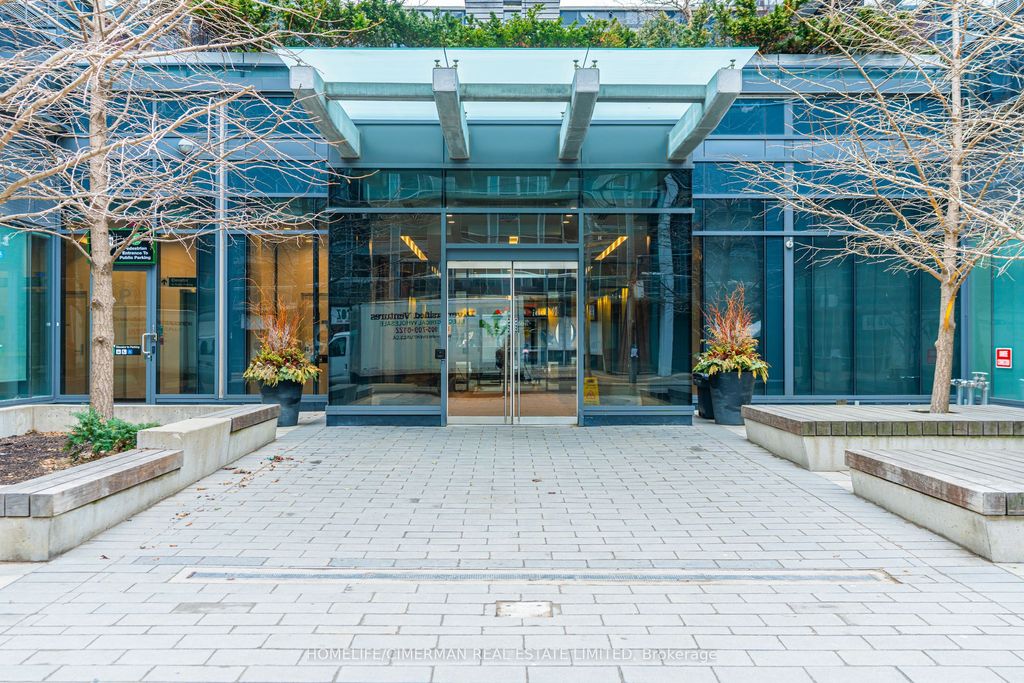 Photo of 1030 King Street W #426, Toronto, ON M6K 0B4 (MLS # C12894396)